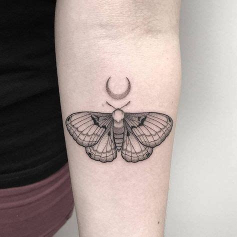 detailed moth tattoo|Moth Tattoo Ideas And Meanings: These 65 Tattoos Will Blow。